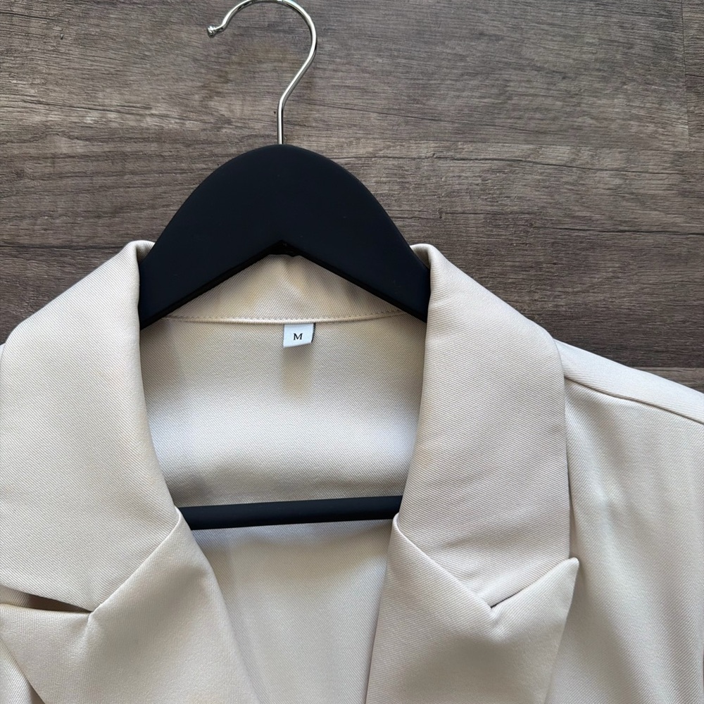 Elegant Cream Double-Breasted Pleated Coat Dress - Picture 3 of 3